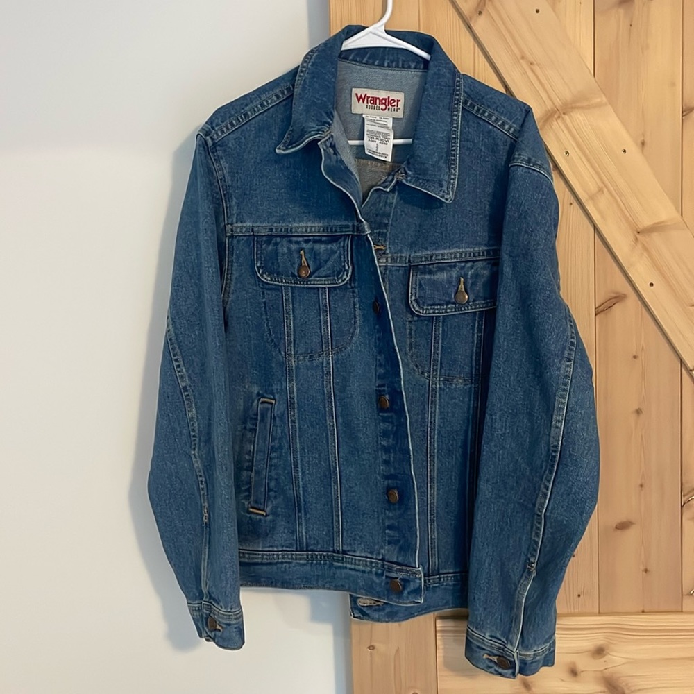 Wrangler Jean jacket men’s size large nwt